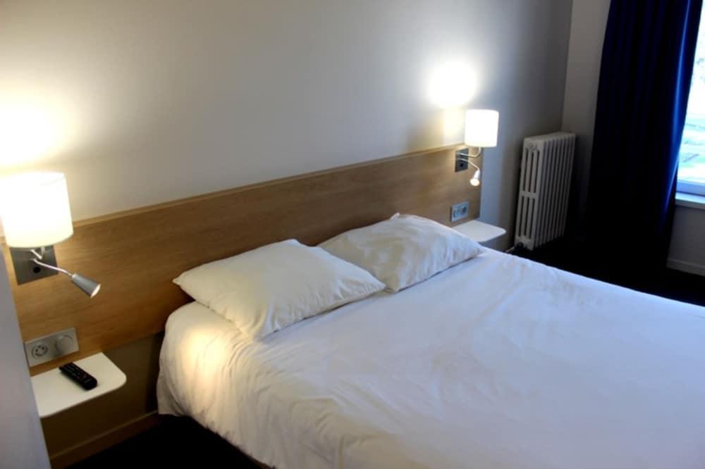 Brit Hotel Macon Centre Gare Bagian luar foto