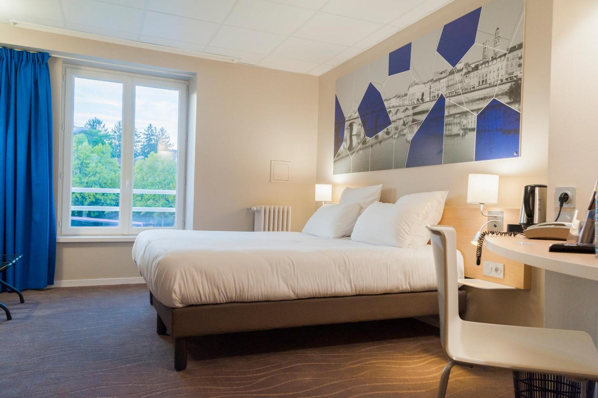 Brit Hotel Macon Centre Gare Bagian luar foto