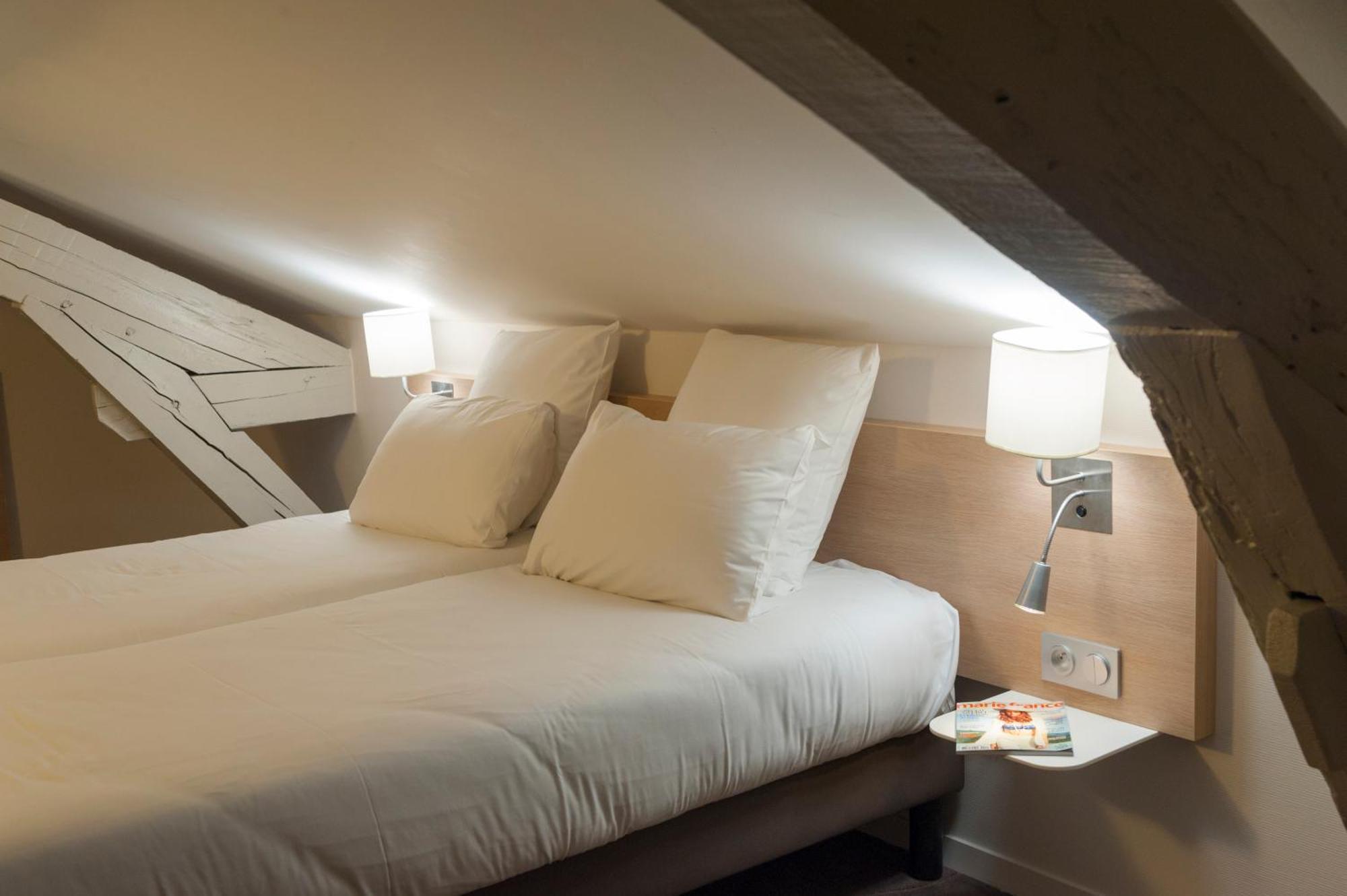 Brit Hotel Macon Centre Gare Bagian luar foto