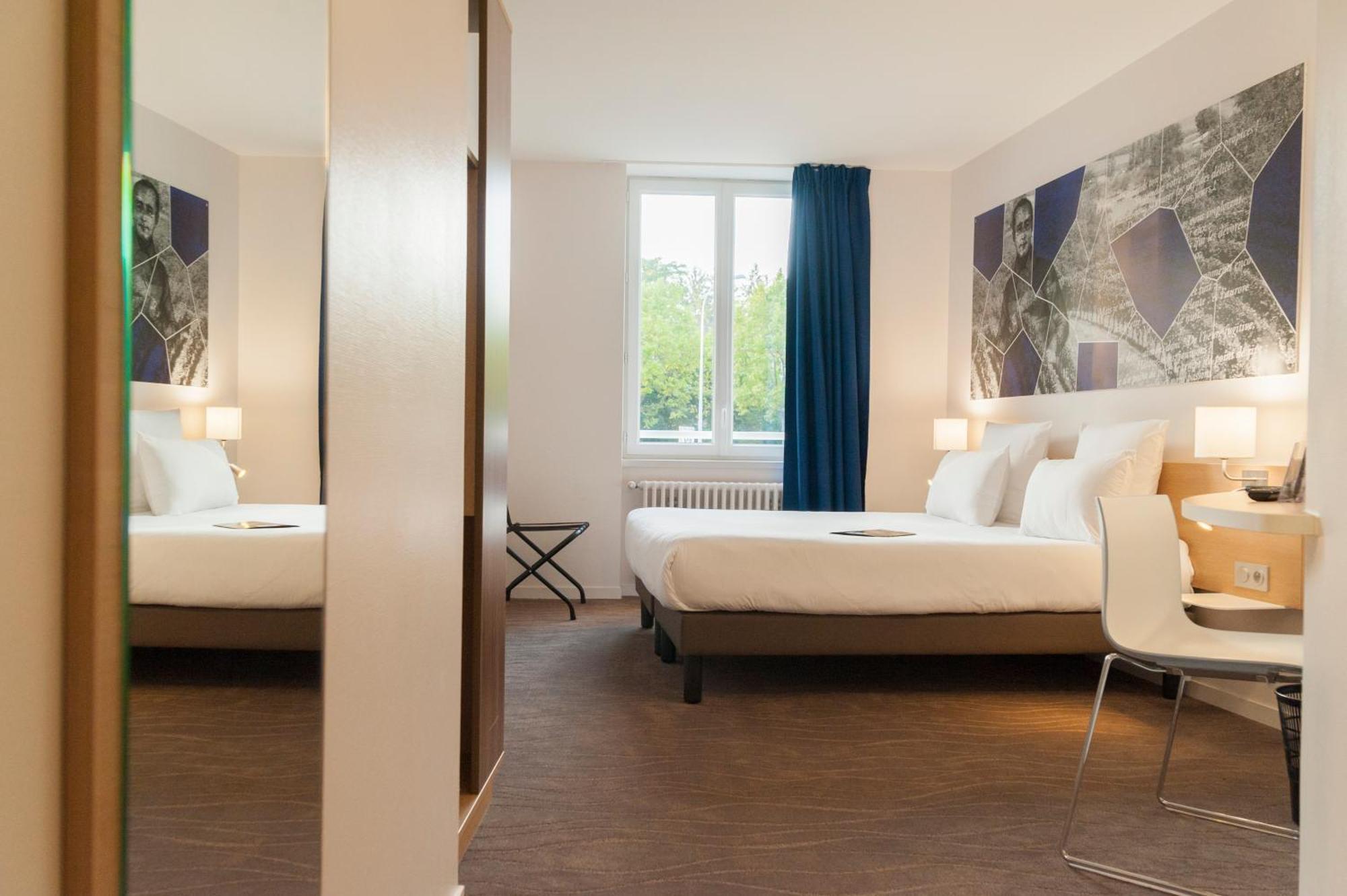 Brit Hotel Macon Centre Gare Bagian luar foto